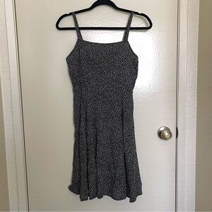 Polka dot dress 🌼